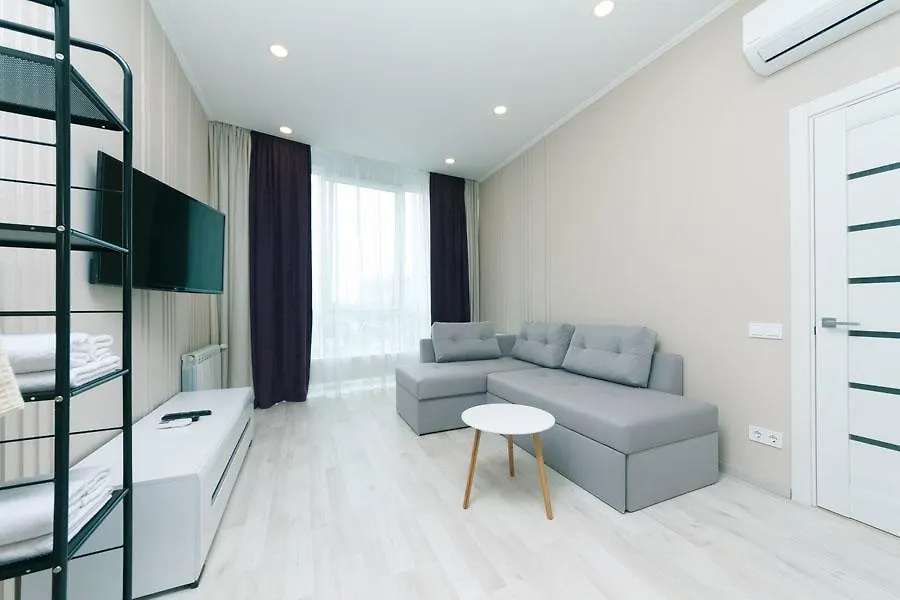 Apartment In Smart Plaza كييف